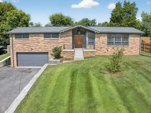 1319 Winthorne Dr, Nashville, TN 37217