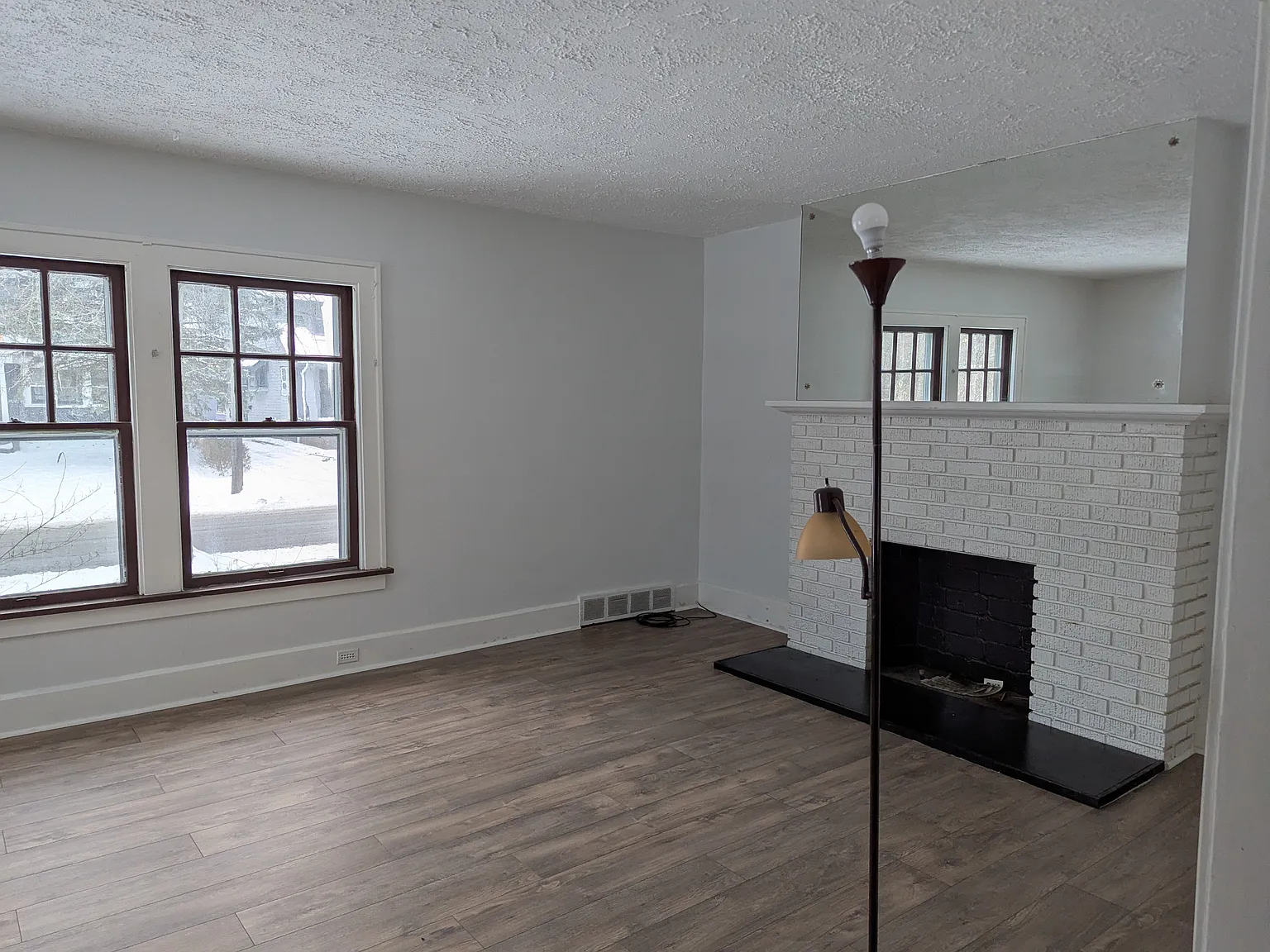 4 bed, 1400 sqft, $1,695 — Photo 2