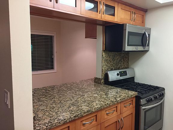 2nd image of 612 Nebraska Ave APT 203