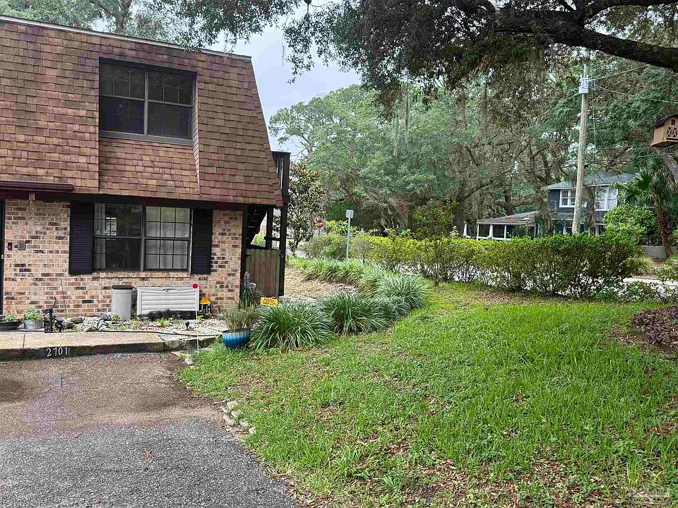 1st image of 2701 E Desoto St