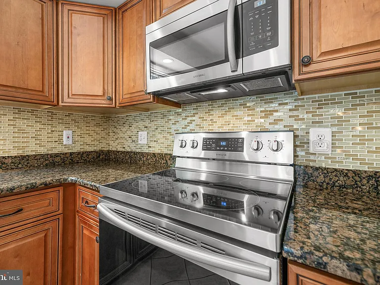 13204 Nickleson Dr — Photo 4