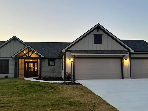 2019 Fairway Dr, Auburn, IN 46706