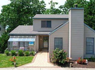 910 Elm Ave, Absecon, NJ 08201