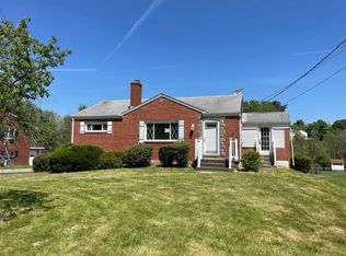 566 W McMurray Rd, Canonsburg, PA 15317