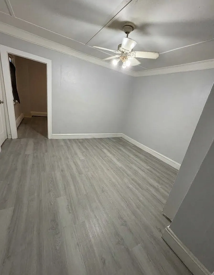 2 bed, 900 sqft, $1,999 — Photo 3