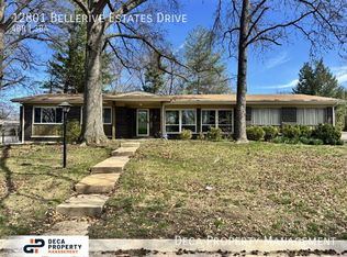 12801 Bellerive Estates Dr, Saint Louis, MO 63141