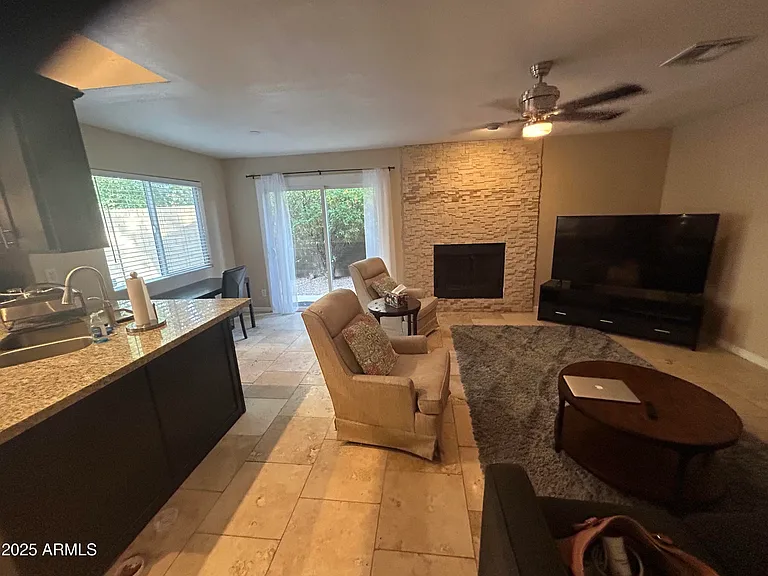 6002 E Beck Ln — Photo 11