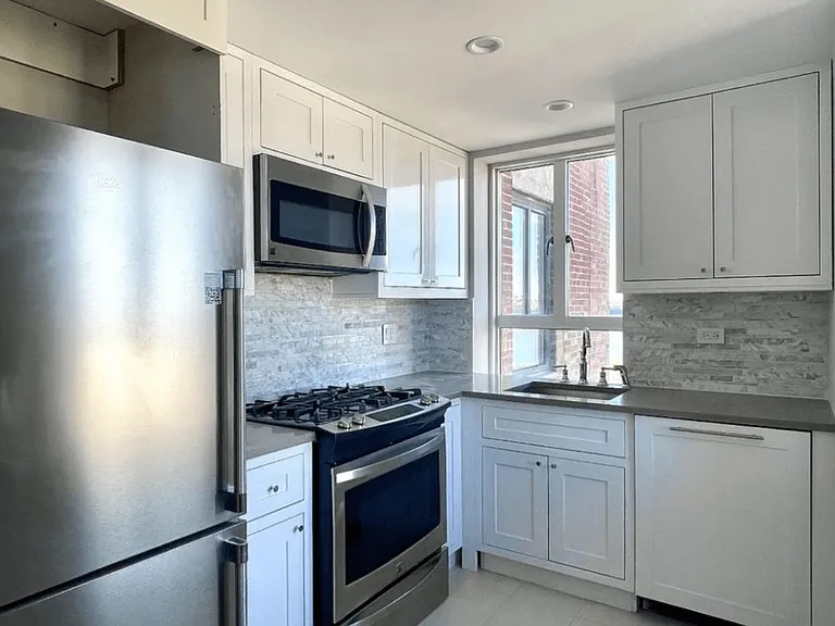 752 W End Ave #23-F — Photo 4