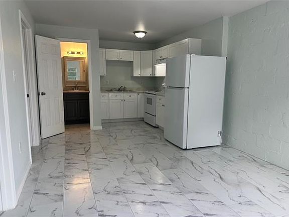 3rd image of 233 Saint Charles St #B