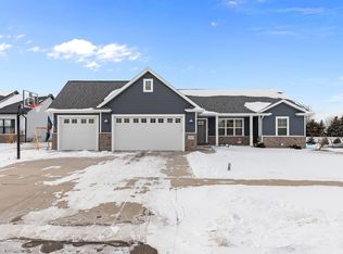 N9337 Rosella Dr, Appleton, WI 54915