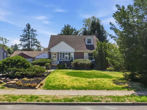 348 Valley View Rd, Springfield, PA 19064