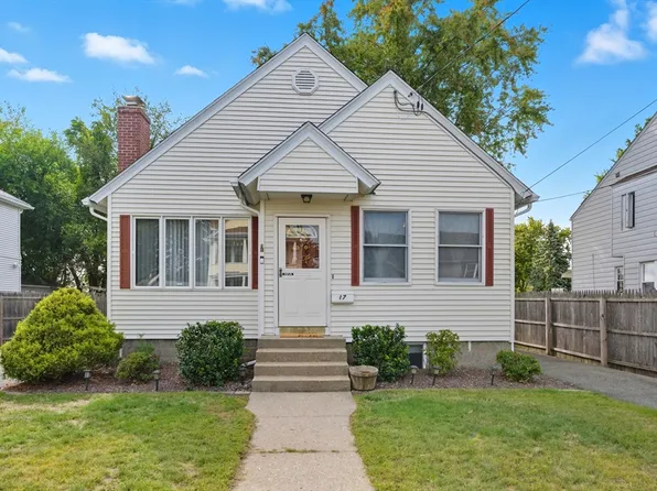 17 Chateaugay St, Chicopee, MA 01020