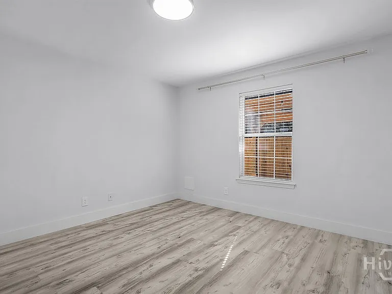 11903 Apache Ave #3 — Photo 18