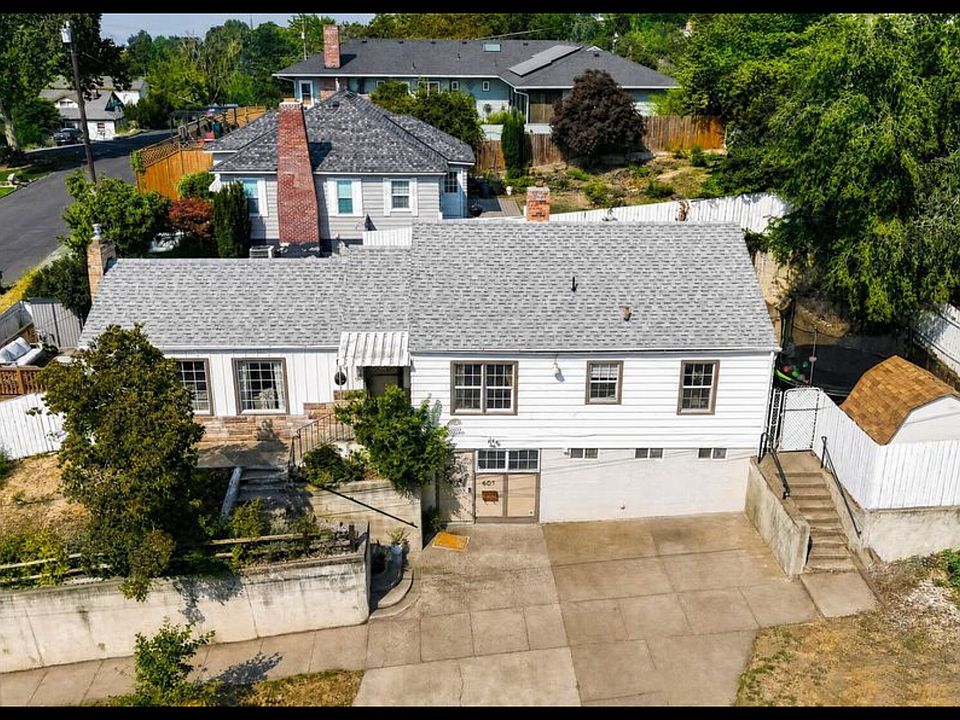 1st image of 601 NW 4th St