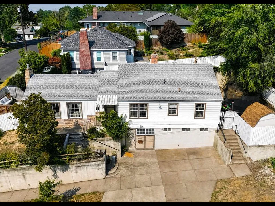 601 NW 4th St