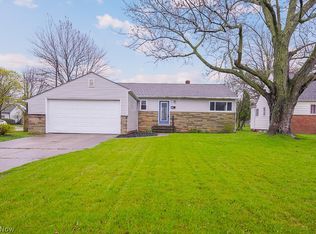 1287 Richmond Rd, Lyndhurst, OH 44124