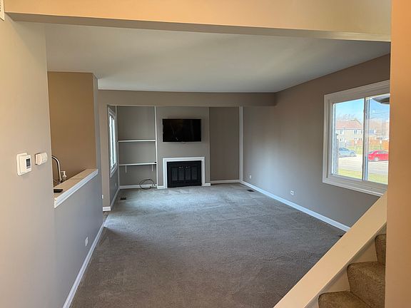 2nd image of 7594 Sarson Way