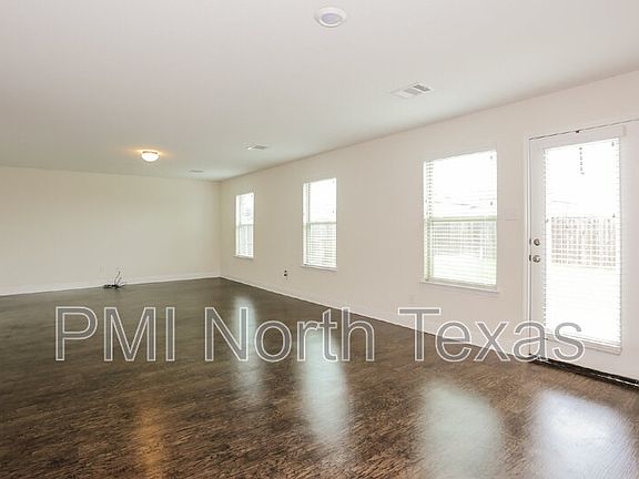 5th image of 2617 Wesley Ave