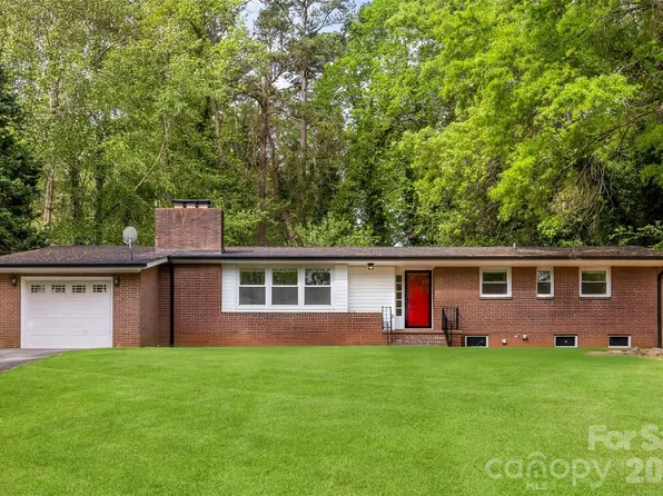 302 Suburban Ave, Kannapolis, NC 28083