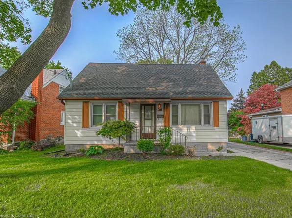 56 Roslin Ave S, Waterloo, ON N2L 2G8