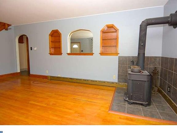 5th image of 9 Clayton Ave