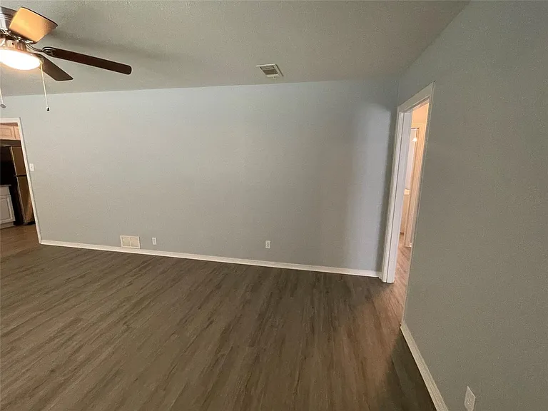 5736 Aton Ave — Photo 4
