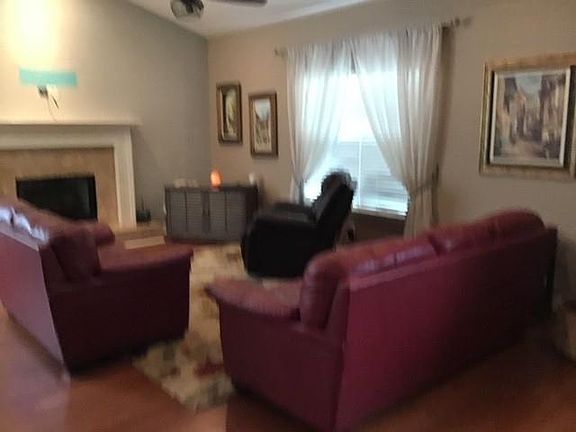 2nd image of 90 White Oak Ct
