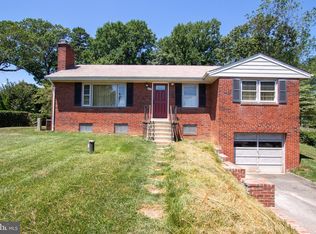 4304 Wakefield Chapel Rd, Annandale, VA 22003