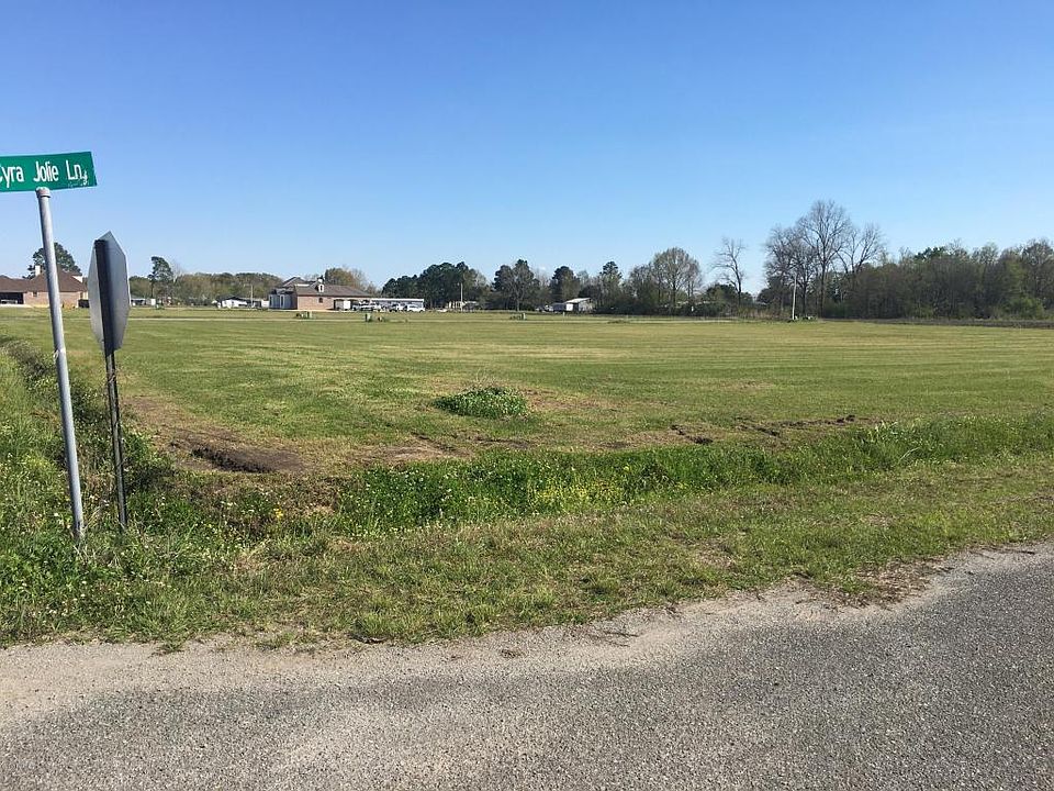 2nd image of 4001 Coco Miquel Rd