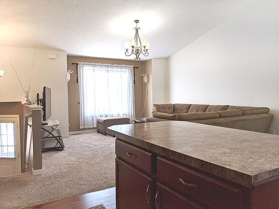 4th image of 5890 Clear Pointe Dr SE