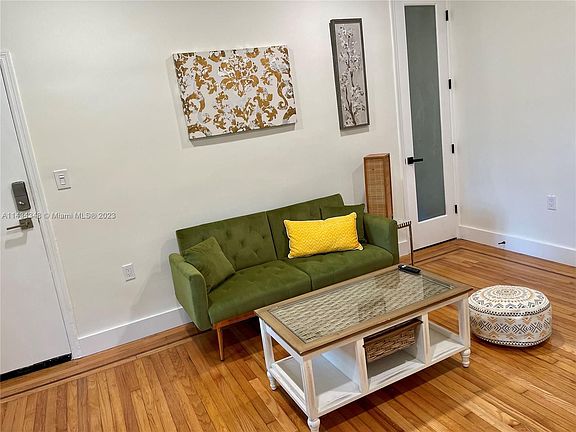 5th image of 439 15th St APT 11