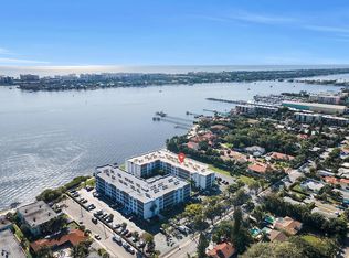 1516 S Lakeside Dr APT 417, Lake Worth Beach, FL 33460