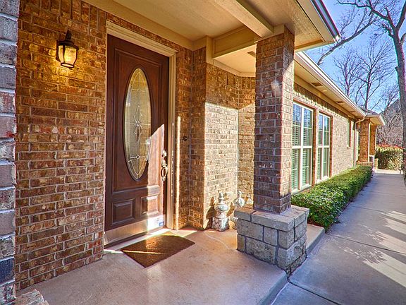3rd image of 2108 Turtle Creek Dr