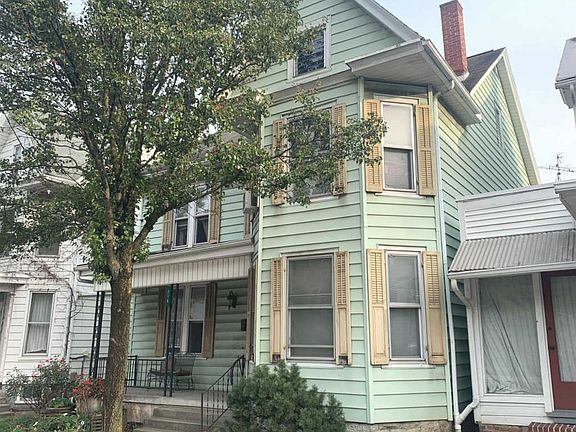 2nd image of 216 W King St