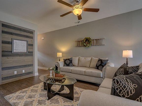 LIVING ROOM, TV WALL