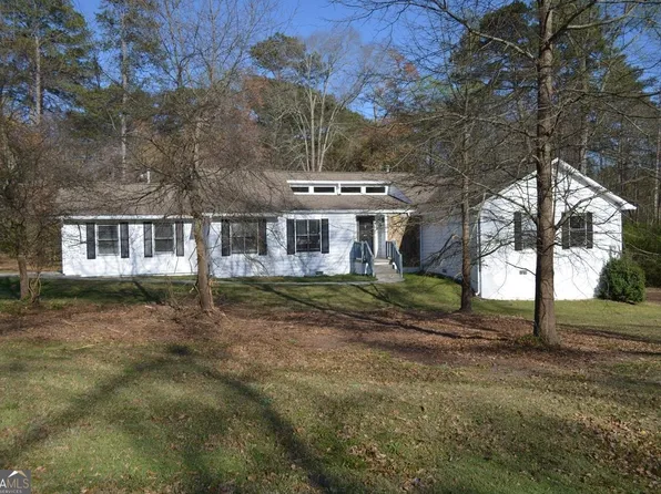 105 Huntcliff Ct, Fayetteville, GA 30214