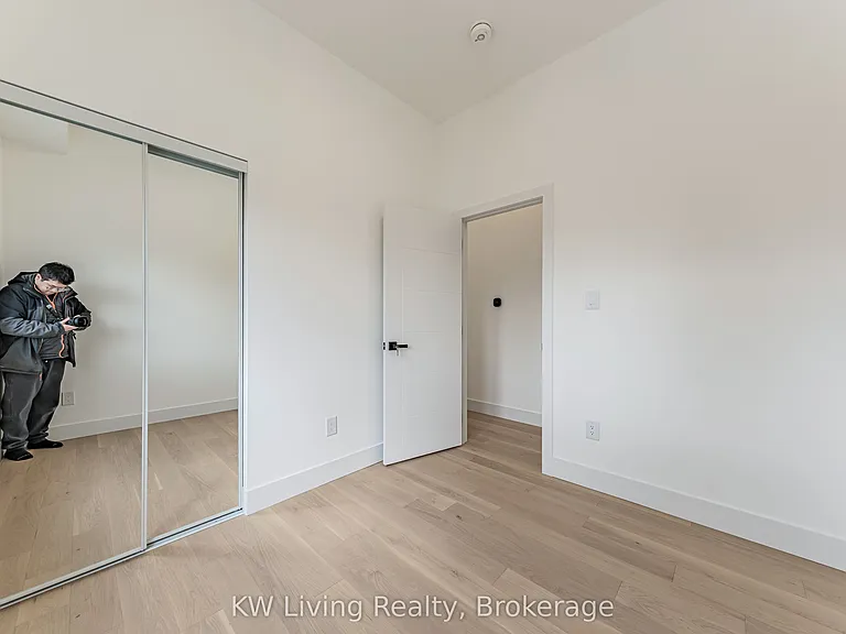 712 Eglinton Ave E — Photo 26