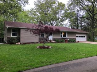 820 Carolee Ln, Kalamazoo, MI 49008