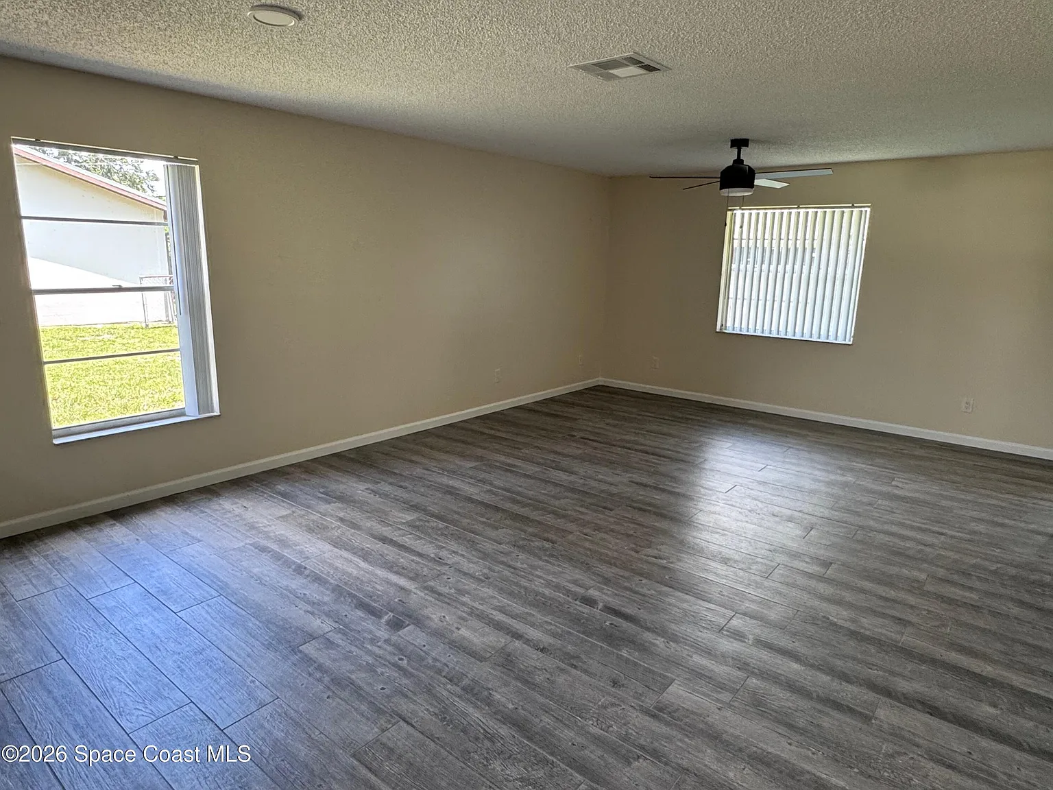2 bed, 2.0 bath, 1000 sqft, $2,000 — Photo 4