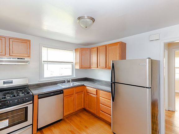 2nd image of 4230 W Nelson St #4245-1