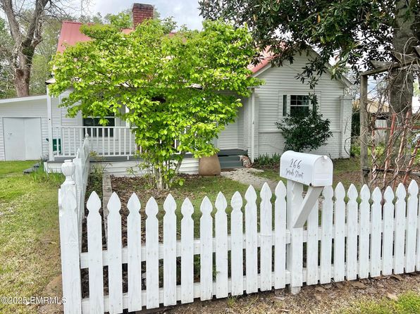 266 Smede St, Hickory, MS 39332