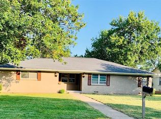 1620 Apache Dr, Garland, TX 75043