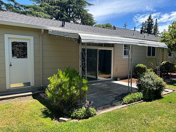 2nd image of 1691 Everett Ave