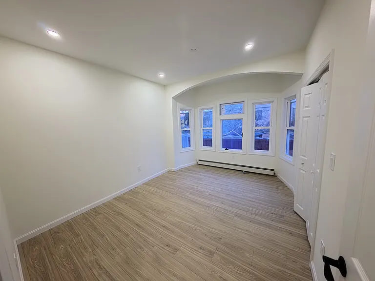 11 Adams St #1 — Photo 8