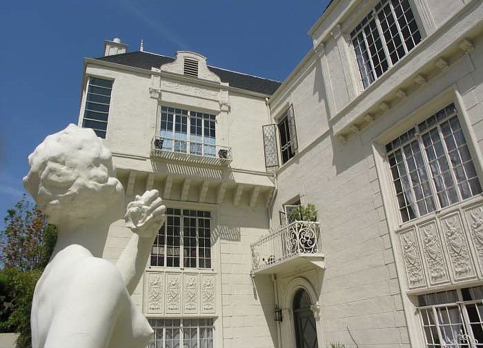 Grand Deco Landmark