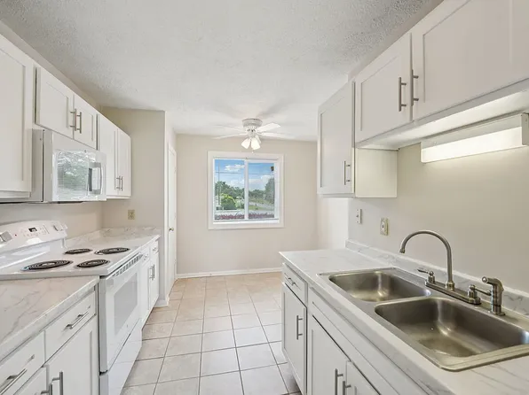 Hampton Townhomes, 49 Hampton Cir #8, Warner Robins, GA 31093