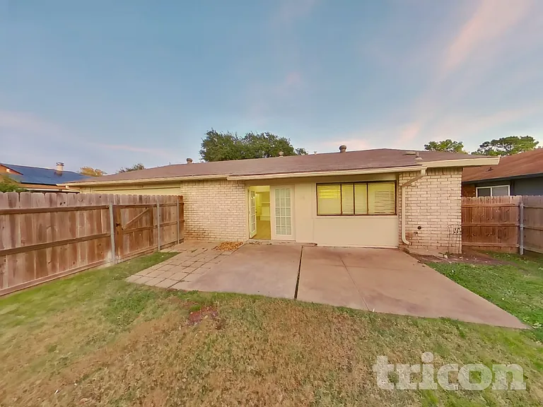 5529 Kerry Ln — Photo 16