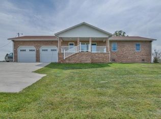 5484 Carters Valley Rd, Mount Carmel, TN 37645