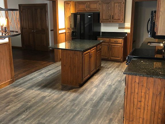4th image of 1388 Crystal Lake Dr