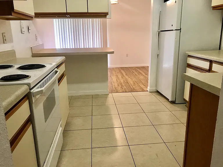 4405 S Semoran Blvd #5 — Photo 3